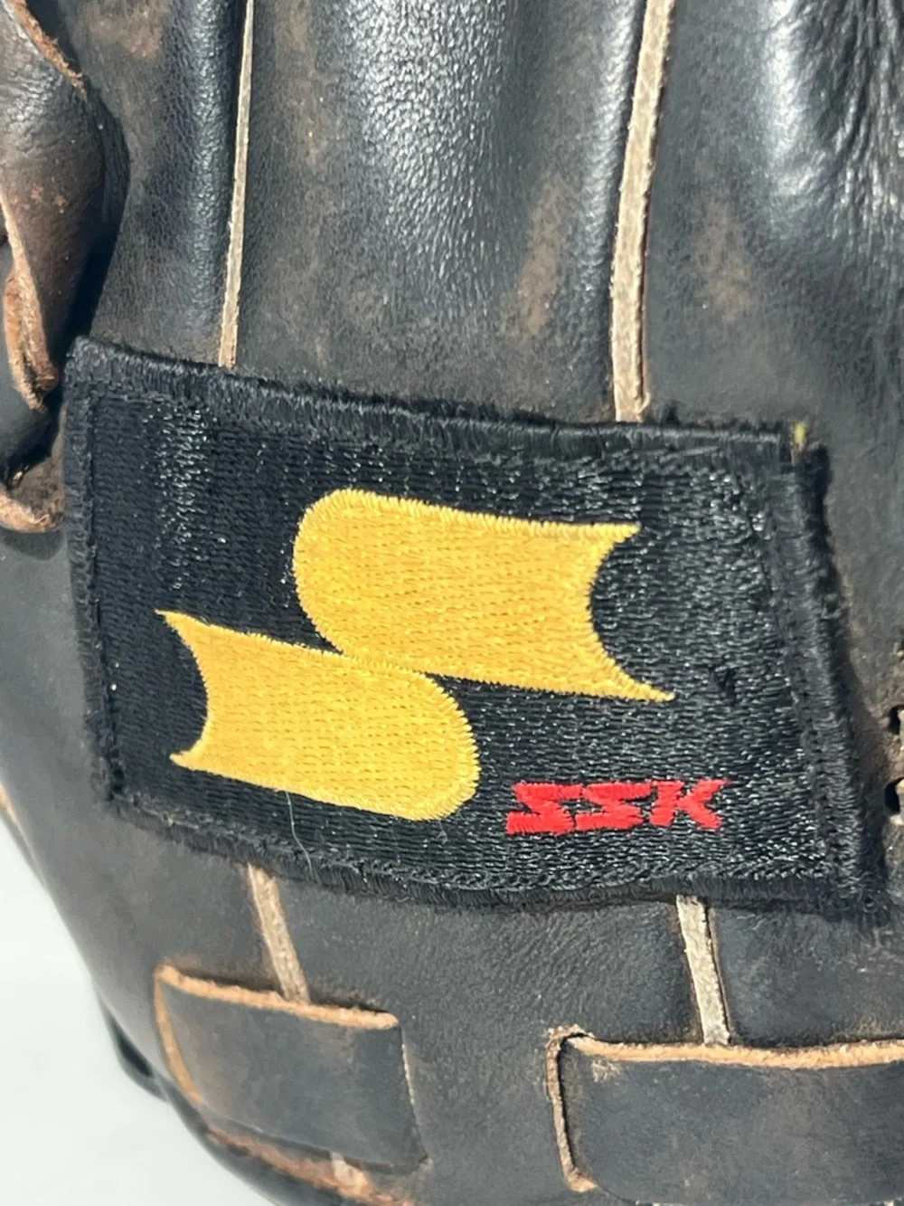 SSK CLP-83 right hand throw glove 12.75” - Picture 8 of 12